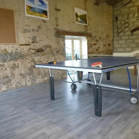 Rustique Avec Salle De Jeux Et Animaux En Campagne - Fr-1-426-336 *