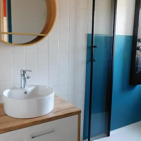 Rustique Avec Salle De Jeux Et Animaux En Campagne - Fr-1-426-336 Saint-Julien-des-Landes