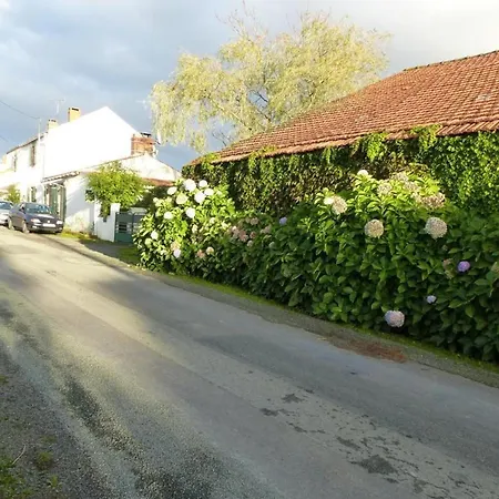 Rustique Avec Salle De Jeux Et Animaux En Campagne - Fr-1-426-336 *