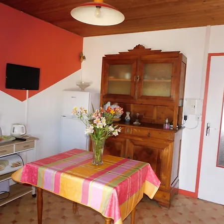 Rustique Avec Salle De Jeux Et Animaux En Campagne - Fr-1-426-336