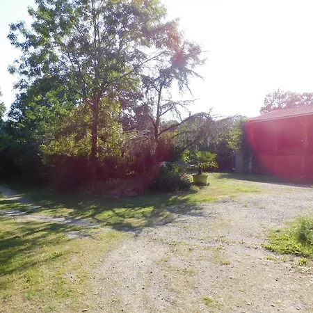 Ferienhaus Rustique Avec Salle De Jeux Et Animaux En Campagne - Fr-1-426-336