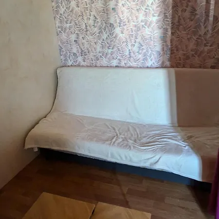 Rustique Avec Salle De Jeux Et Animaux En Campagne - Fr-1-426-336 *