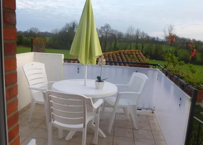 Rustique Avec Salle De Jeux Et Animaux En Campagne - Fr-1-426-336 Vakantiehuis Saint-Julien-des-Landes